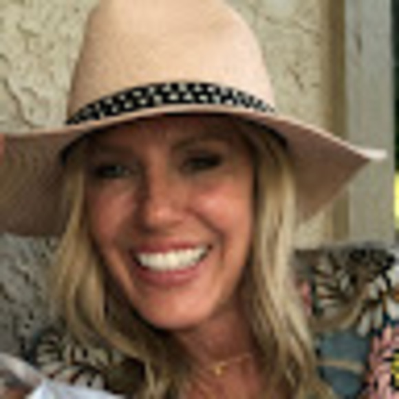 Meet your Posher, Joan - Picture 1 of 1